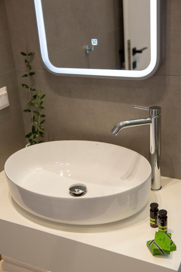 Elianthi Luxury Apartments Nikiana Bagian luar foto